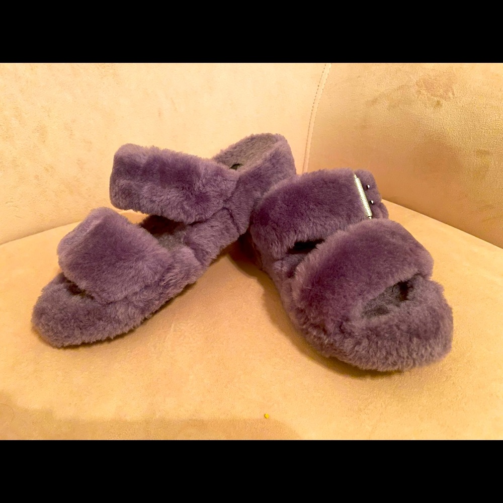 UGG Fuzz Sandals